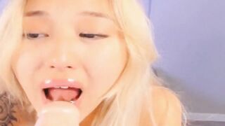 Sexy Solo Blonde Extremely Sucking Her Dildo