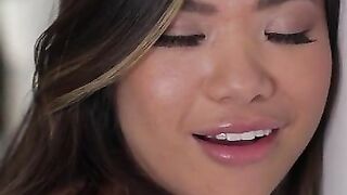 Vina Sky and Robby Echo have been an item for a while, even after Robby cheated on Vina. What Robby