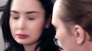 HORNY HOSTEL - Freya Dee, Stanley Johnson - Dark Hair babe Surprise Head