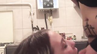Tattooed blonde Hot gives an good oral sex