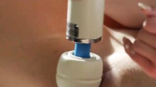 Bombshell Red Oral Sex Finger Fucked Blonde Girlfriend before Sitting on her Face