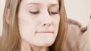 A WOMEN KNOWS - 19 Yo Girlfriends Sexsual Lesbian Fucking