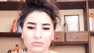 Seducing Brunette Gentle Seductive Show