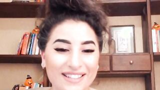 Seducing Brunette Gentle Seductive Show