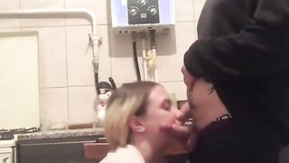 Tattooed Blonde Bombshell gives an Stunning Beauty Oral Sex