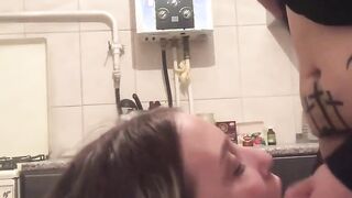 Tattooed Blonde Bombshell gives an Stunning Beauty Oral Sex