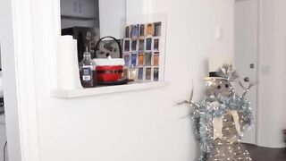 Sophisticated Blonde Giving Elegant Cam Show