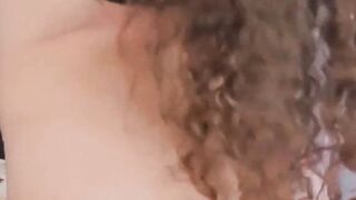 Curly Hair Cam Babe Playing Her Wet Cunt