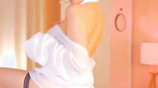 beauty Blonde Pleasures her Leaking Pussy