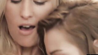 Gorgeous Girls Eat each Other's Twat in Hottie Dyke Three-Way