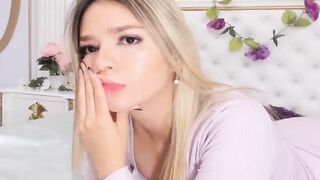 Horny Blonde Very Nice Teasing Live