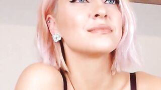 Seductive Blonde Sexy Display Webcam Show