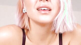 Seductive Blonde Sexy Display Webcam Show