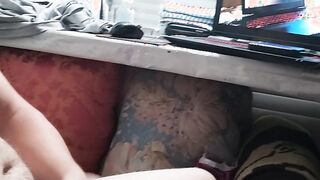 VID_112 ma masturbez uitandu-ma la un video cu mine(4 min)