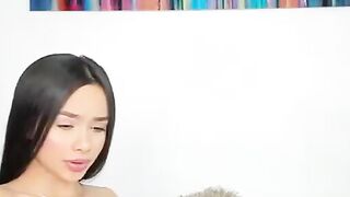 The most Beautiful Girl Put Oil in her B