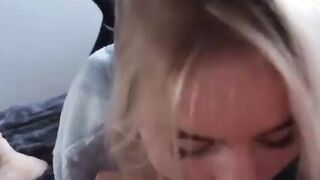 Babe gives Slobbering Deepthroat Blowjob