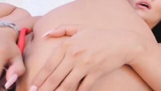 Cam Babe Loves To Fuck Herself With Glass Dildo