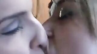 Young Iowa Lesbians Fuck and Lick Holes