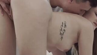 Gorgeous Blonde Delivers A Full-Service Rubs
