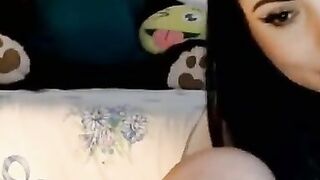 Amazing Chick fingerfucking herself and loving it