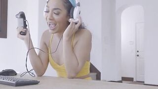 Step Sis "I put my controller on my vagina and it made
