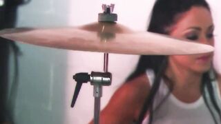 Hardrock dark haired mom got plowed from huge penis
