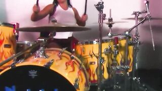 Hardrock dark haired mom got plowed from huge penis