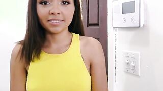 New Celeb Mechi Medina Getting her Tight Ebony Vagina Stretched on Camera for a first Time and dig it