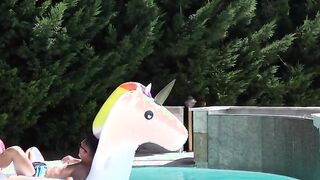 Georgous Bae Akira May give rimjob at the swimming pool