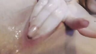 Hot Chick fingering her juicy wet pussy on webcam live