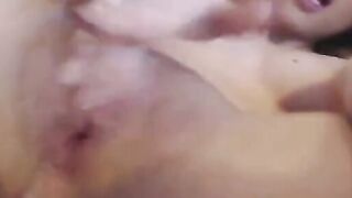 Hot Chick fingering her juicy wet pussy on webcam live