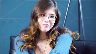 Turned On Hottie Sends Naked Photos To The Wrong Bro And Getting Screwed