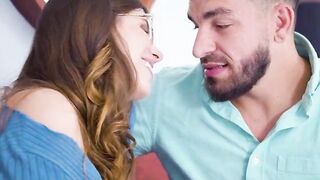 Turned On Hottie Sends Naked Photos To The Wrong Bro And Getting Screwed