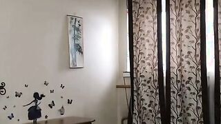 Hot Chick loves masturbating with her dildo