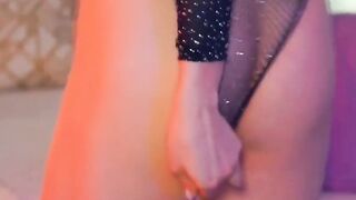Super Cunt With Mouth Toys her Booty and Snatch
