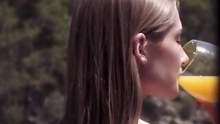 AGirlKnows - hot Carolina & Tiffany Are Making Out On
