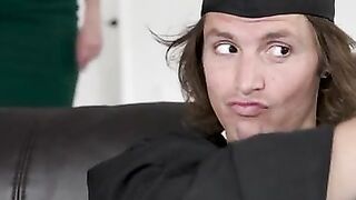 Stepsons Graduation Day - S16:E1