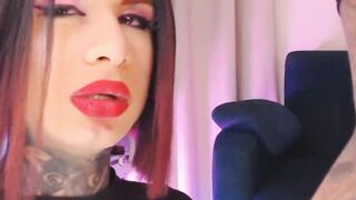 Redhead Tranny Sucking Thick Cock
