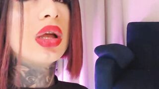 Redhead Tranny Sucking Thick Cock