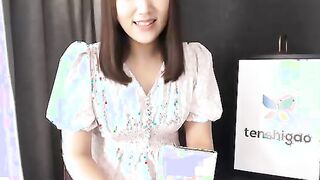 Yotuba Kawai was an Idol into Japan and now wants to be a JAV chaturbate