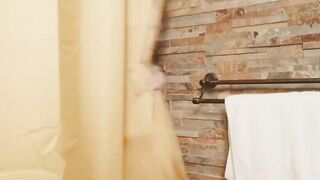 Ts Brittney Kade sucked off by roommate