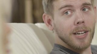 Trans stepsis gives stepbro blowjob tips