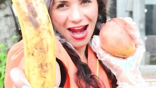 CARNEDELMERCADO - STREET VENDOR LAURA MONTENEGRO GETTING HER LATINA PUSSY FILLED WITH DICK - MAMACITAZ