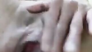 Hot Teen fingering her wet pussy on webcam