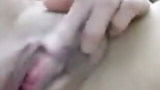 Hot Teen fingering her wet pussy on webcam