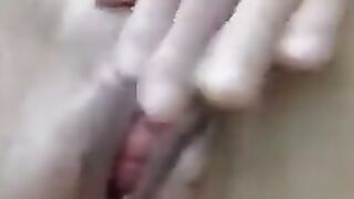Hot Teen fingering her wet pussy on webcam