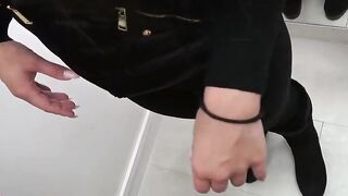 Öffentlicher Fellatio im Shoppingcenter mit deutscher schlampe