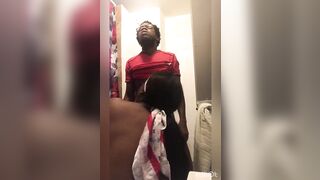 Bathroom sloppy Oral Sex from stepsister home vagina with mouth while she was