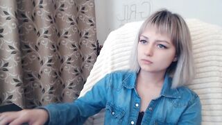 EvaVeil Live Sex Show