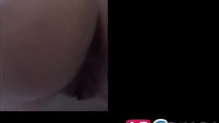 teens yo slim chick tries twerk her slim ass
